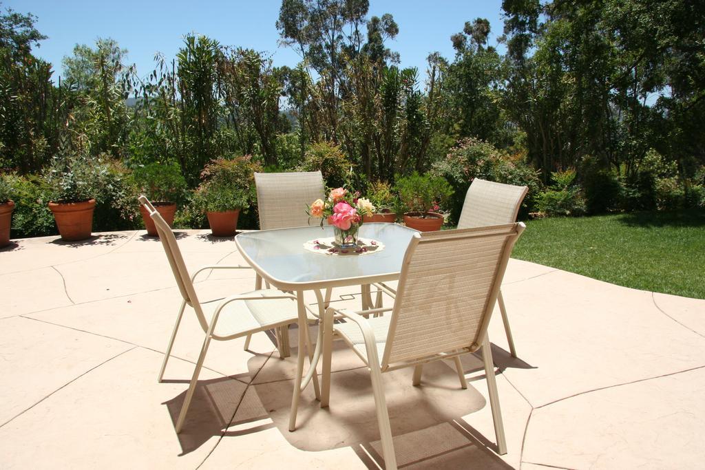 Ojai Retreat & Inn 외부 사진