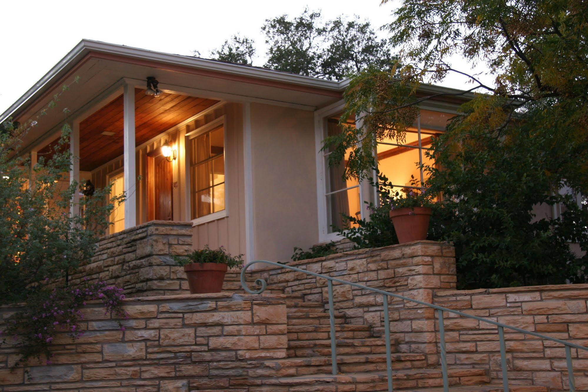 Ojai Retreat & Inn 외부 사진