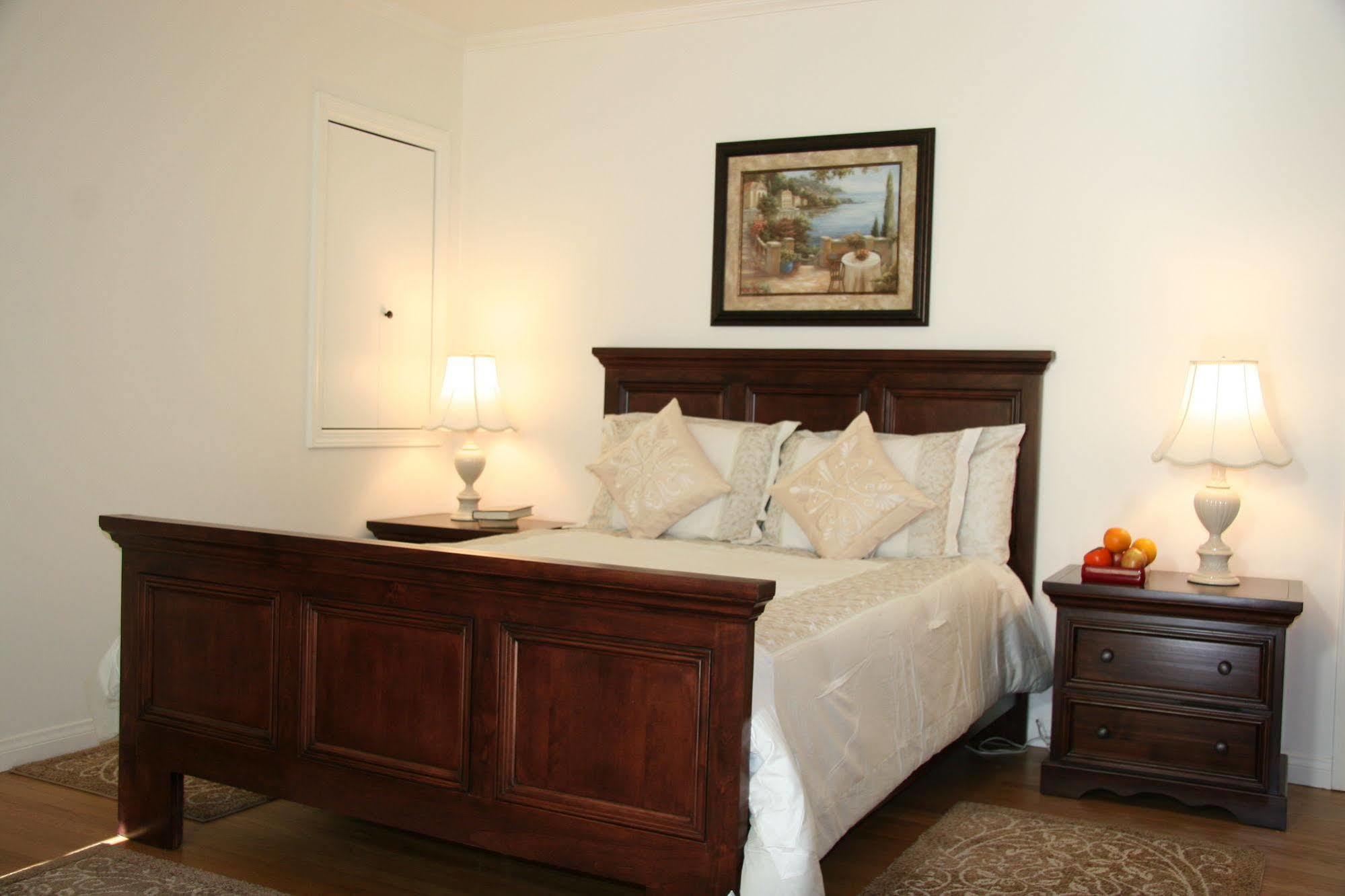 Ojai Retreat & Inn 외부 사진