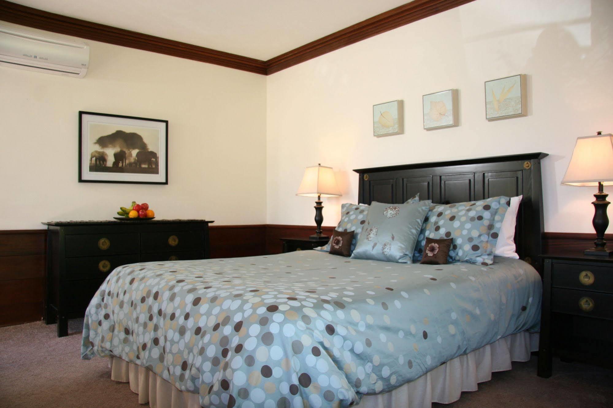 Ojai Retreat & Inn 외부 사진